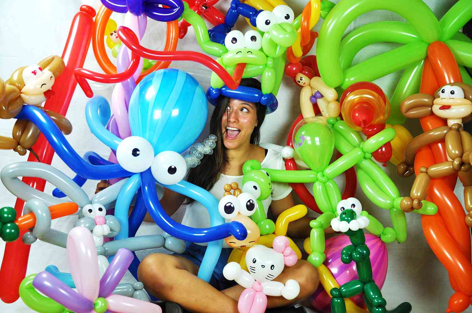 Balloon maker for kids for party