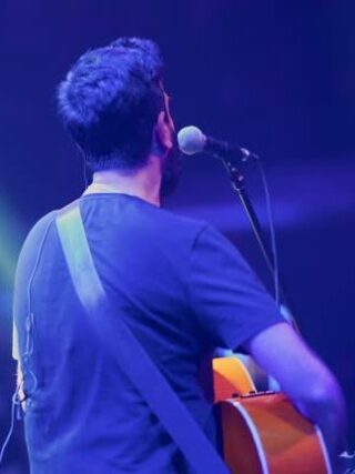 Live Guitarist Performance