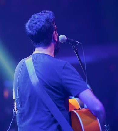 Live Guitarist Performance