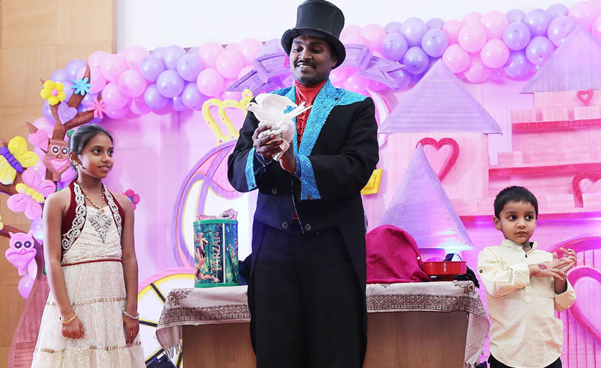 Magician Professional for Kids Birthday Party