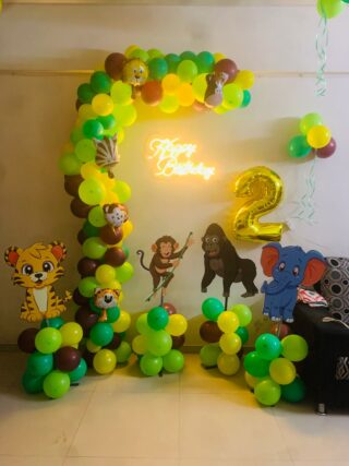 Jungle theme in wall  Birthday Decoration