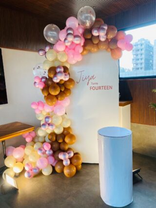 U Frame with Balloon Birthday Decoration